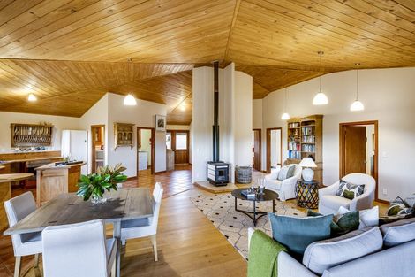 Photo of property in 565 Maraetotara Road, Maraetotara, Havelock North, 4294