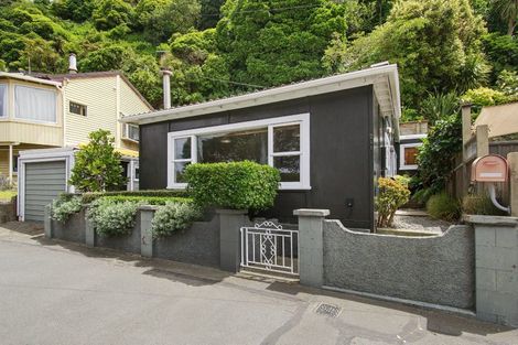 Photo of property in 211 Marine Parade, Seatoun, Wellington, 6022