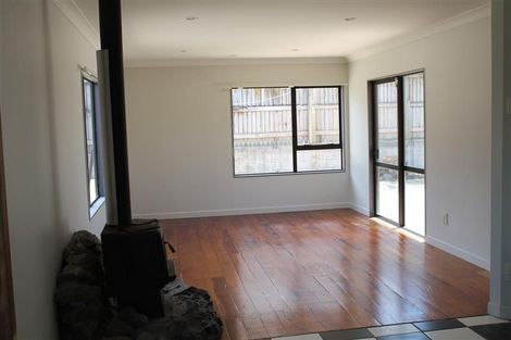 Photo of property in 55 Etherton Drive, Weymouth, Auckland, 2103