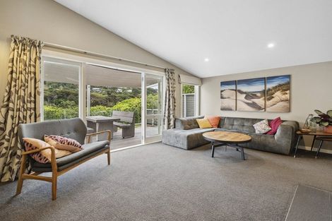 Photo of property in 9 Pukerua Beach Road, Pukerua Bay, 5026