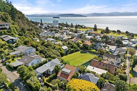 Photo of property in 4 Manuka Terrace, Eastbourne, Lower Hutt, 5013