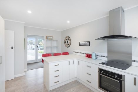 Photo of property in 1a Leybourne Avenue, Waikanae, 5036