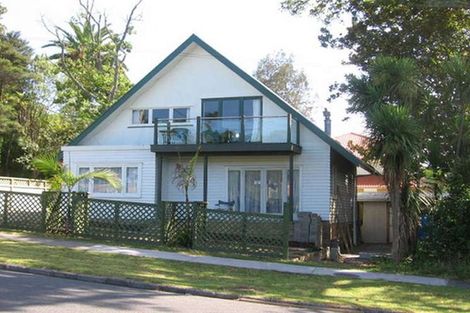 Photo of property in 24b Links Road, New Lynn, Auckland, 0600