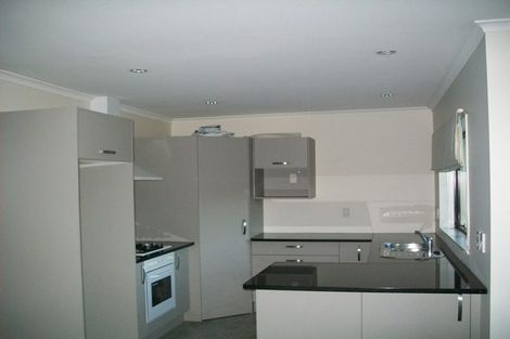 Photo of property in 12 Shrule Place, Huntington, Hamilton, 3210