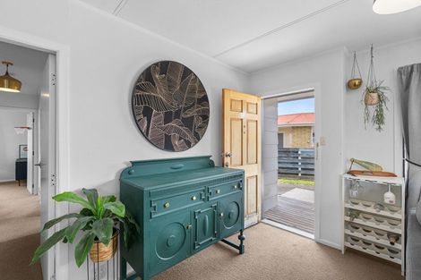 Photo of property in 127 Queen Street West, Levin, 5510