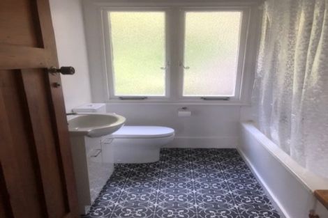 Photo of property in 51 Northland Road, Northland, Wellington, 6012