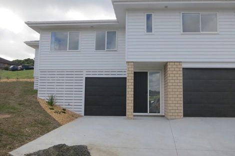 Photo of property in 28 Te Kauri Place, Helensville, 0800