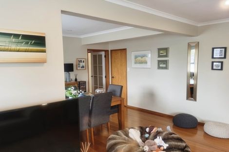 Photo of property in 36 Sequoia Place, Sunnynook, Auckland, 0620