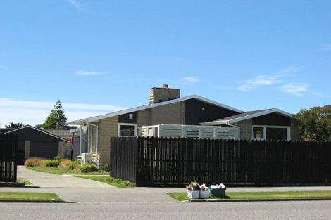 Photo of property in 308 Avonhead Road, Avonhead, Christchurch, 8042