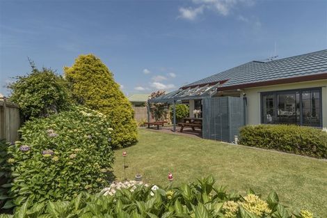 Photo of property in 4 Hinton Place, Pyes Pa, Tauranga, 3112
