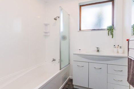 Photo of property in 60b Rhodes Drive, Kelvin Grove, Palmerston North, 4414