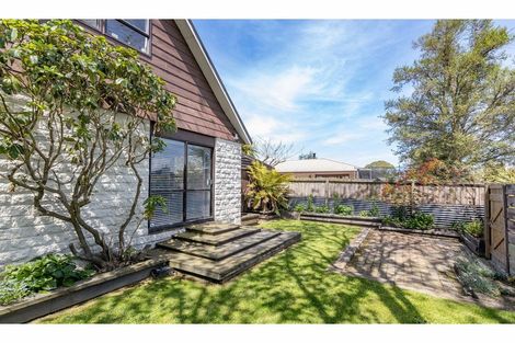 Photo of property in 12 Gibbs Drive, Woodend, 7610