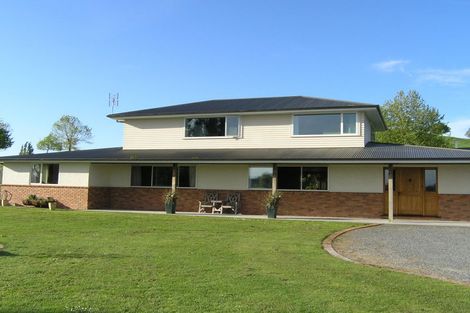 Photo of property in 215 Somerville Road, Tapapa, Tirau, 3485