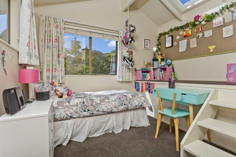 Photo of property in 20 Kallista Place, Browns Bay, Auckland, 0630