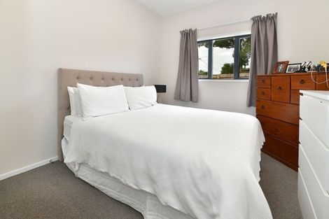Photo of property in 294 Royal Road, Massey, Auckland, 0614