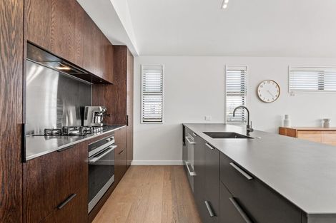 Photo of property in 2 Eichardt Place, Jacks Point, 9371