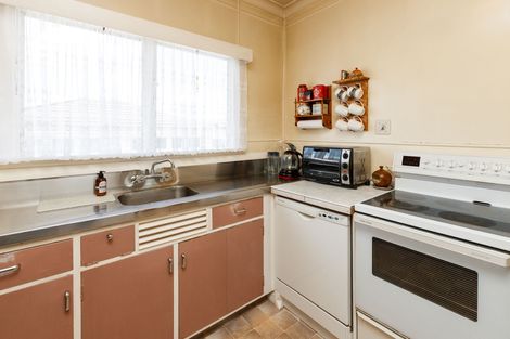 Photo of property in 35 Manchester Street, Takaro, Palmerston North, 4412