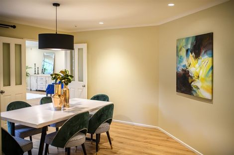 Photo of property in 4 Chelmsley Avenue, Henderson, Auckland, 0612