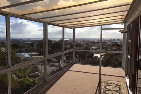 Photo of property in 3 Hillside Crescent North, Leigh, Auckland, 0985