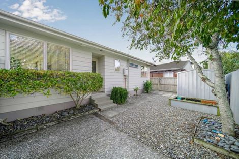 Photo of property in 1/36 Darren Crescent, Half Moon Bay, Auckland, 2012