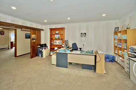 Photo of property in 16 Randell Place, Te Puke, 3119