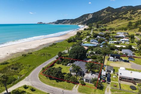 Photo of property in 6 Mere Street, Tokomaru Bay, 4079