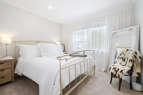 Photo of property in 36 Edgewater Parade, Waiuku, 2123