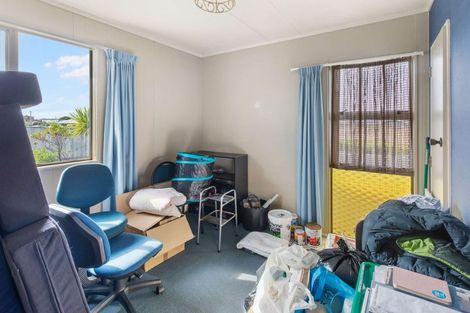 Photo of property in 31 Tongariro Street, Castlecliff, Whanganui, 4501