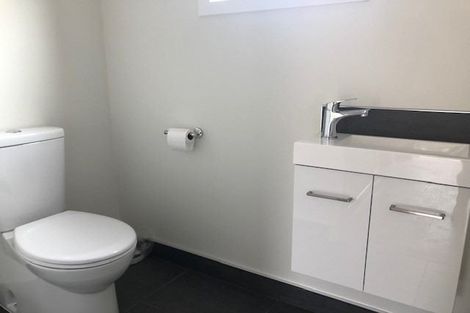 Photo of property in 31b Knightsbridge Drive, Forrest Hill, Auckland, 0620