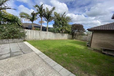 Photo of property in 28 Seamount Drive, Red Beach, 0932