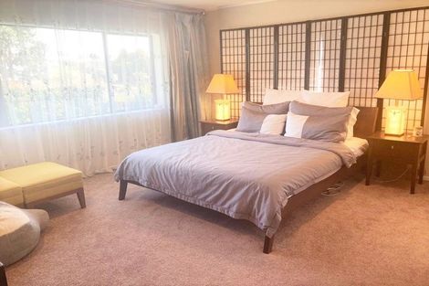 Photo of property in 2 Cesari Place, West Harbour, Auckland, 0618