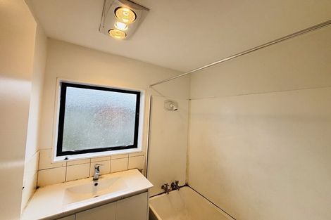 Photo of property in 21 Robertson Road, Favona, Auckland, 2024