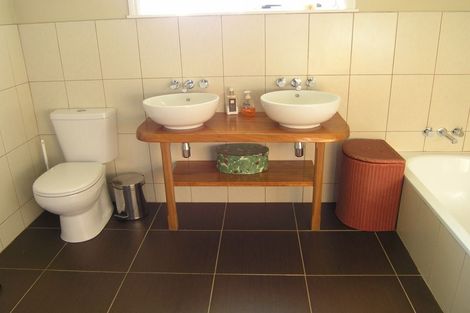 Photo of property in 215 Somerville Road, Tapapa, Tirau, 3485