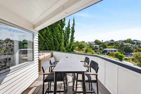 Photo of property in 7 Enfield Road, Hospital Hill, Napier, 4110