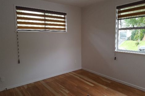 Photo of property in 21 Normanton Street, Glenfield, Auckland, 0629