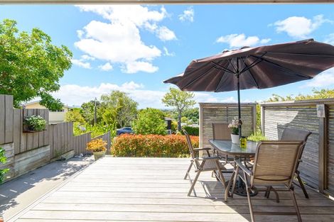 Photo of property in 1/116 Mountbatten Avenue, Hillcrest, Auckland, 0627