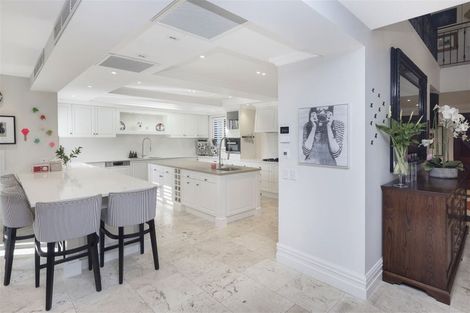 Photo of property in 87 Merivale Lane, Merivale, Christchurch, 8014