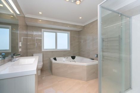 Photo of property in 206e Heta Road, Merrilands, New Plymouth, 4312