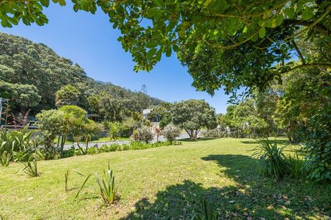 Photo of property in 411 Motutara Road, Muriwai, 0881