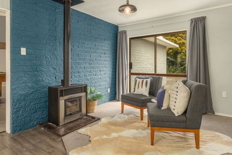 Photo of property in 10 Graham Grove, Waikanae, 5036