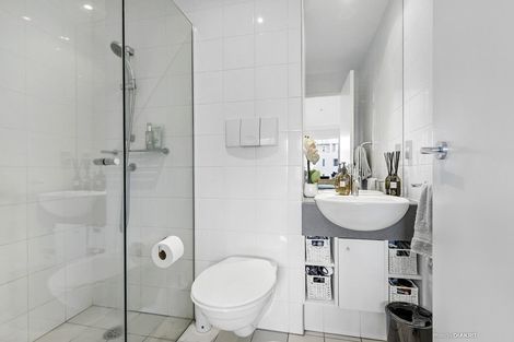 Photo of property in Sanctum Apartment, 10 Ebor Street, Te Aro, Wellington, 6011