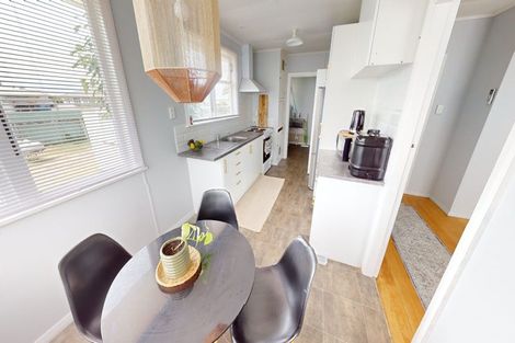 Photo of property in 42 Ruapehu Street, Castlecliff, Whanganui, 4501