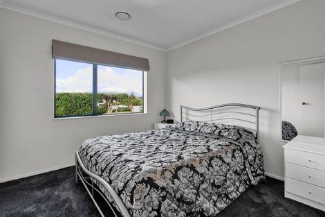 Photo of property in 20a Virginia Place, Whalers Gate, New Plymouth, 4310