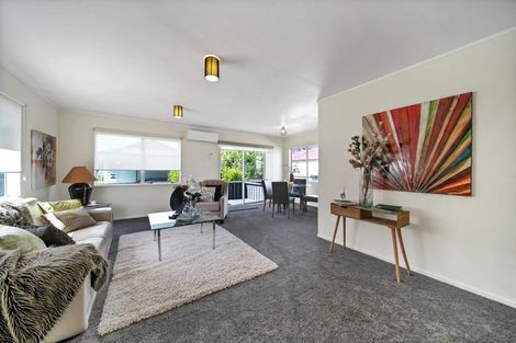 Photo of property in 1/62 Walworth Avenue, Pakuranga Heights, Auckland, 2010