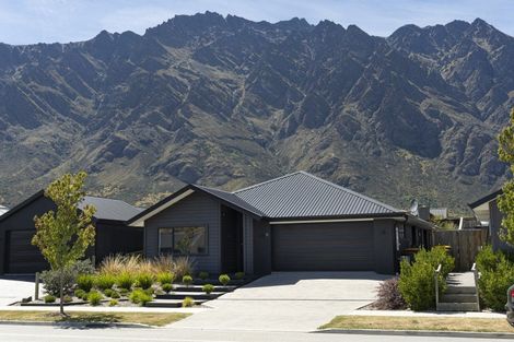 Photo of property in 13 Howden Drive, Jacks Point, 9371