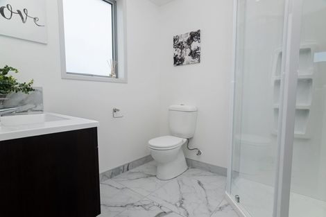 Photo of property in 1 Te Akau Place, One Tree Point, 0118