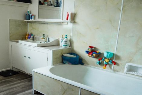 Photo of property in 9 Acacia Avenue, Kihikihi, Te Awamutu, 3800