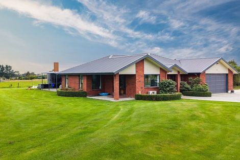Photo of property in 55 Timaru Road, Waimate, 7924