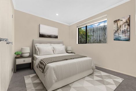 Photo of property in 4 Fairford Avenue, Henderson, Auckland, 0612