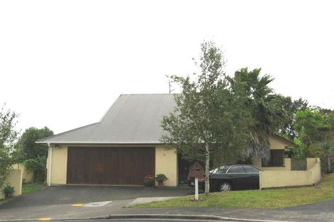 Photo of property in 1/10 Stoneleigh Court, Sunnynook, Auckland, 0632